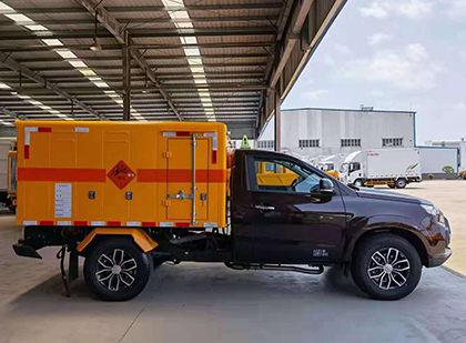 改则爆破器材运输车